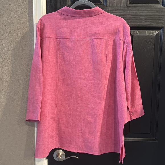 Southern Lady Pink Collared Shirt - Picture 3 of 3